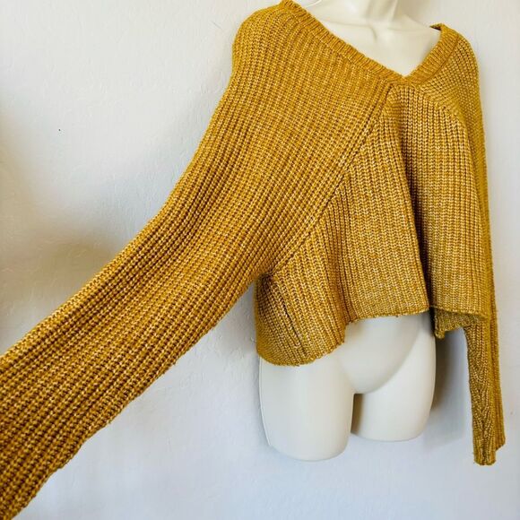 Arizona NWOT v neck v back dolman sleeve slouch sweater in M mustard yellow - Picture 3 of 9